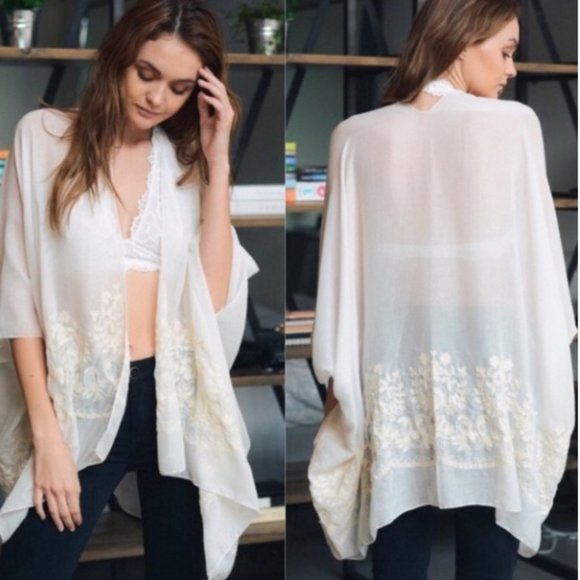 Womens Ivory Beige Boho Floral Embroidered…